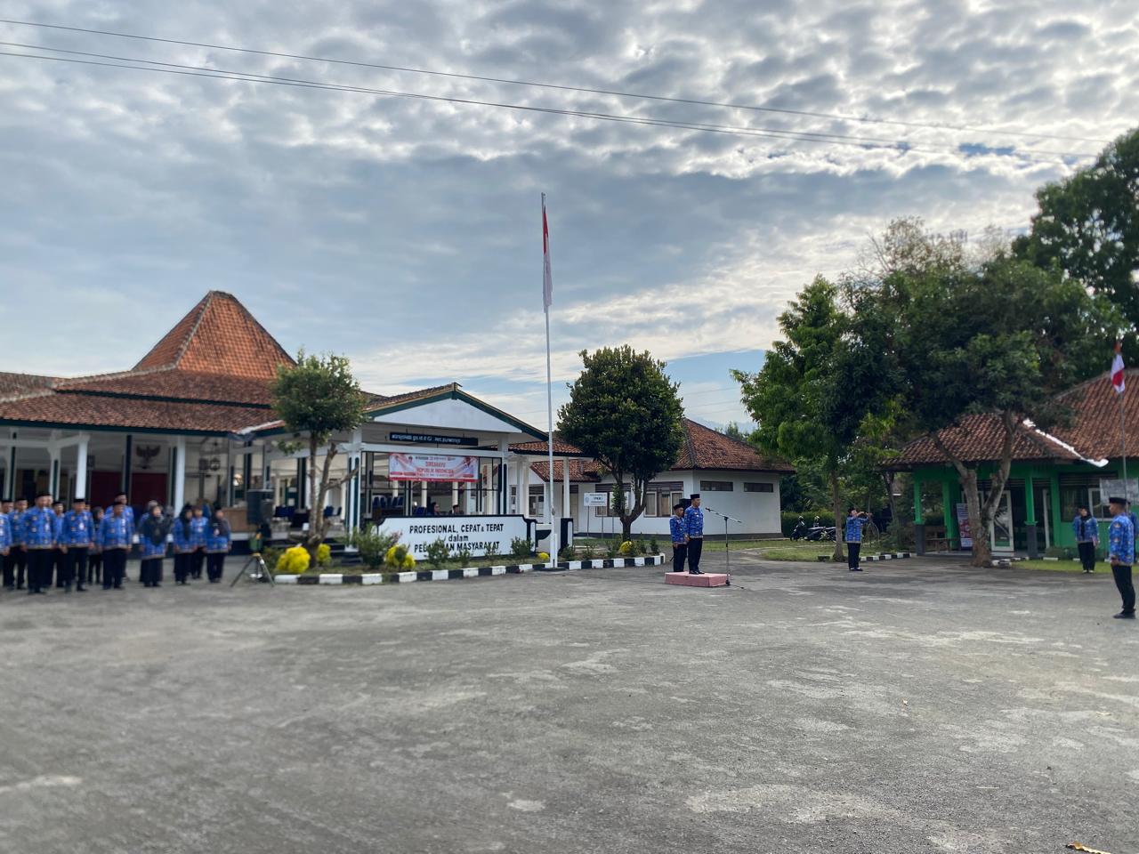 UPACARA PERINGATAN HARI KESAKTIAN PANCASILA DI KECAMATAN PURWOREJO