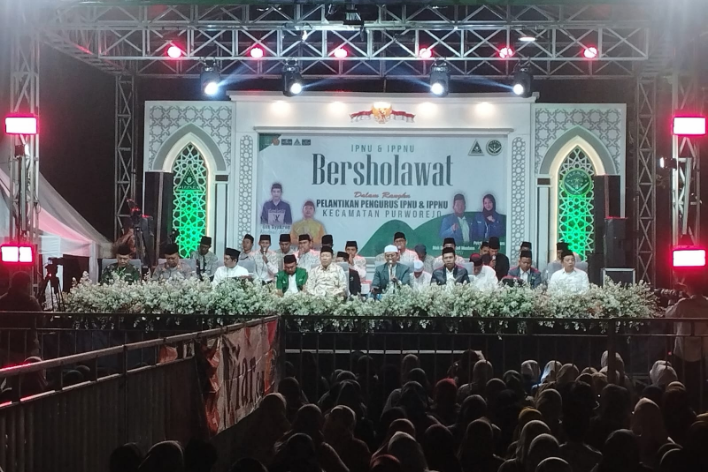 IPNU & IPPNU Bersholawat dalam Rangka Pelantikan Pengurus IPNU-IPPNU Kecamatan Purworejo